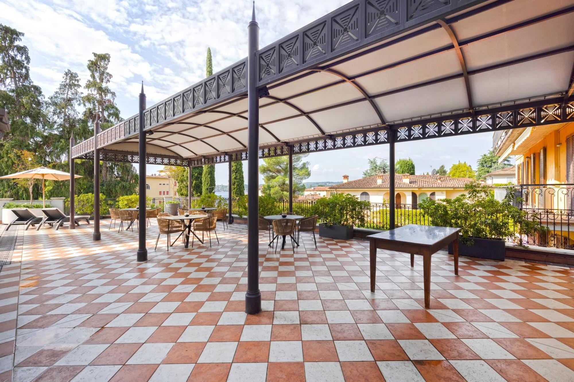 Gardone Palace Hotel Gardone Riviera Extérieur photo