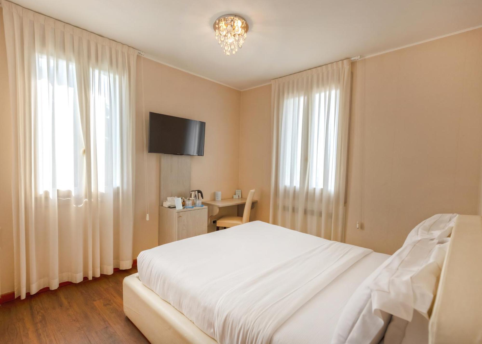 Gardone Palace Hotel Gardone Riviera Extérieur photo